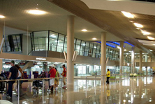 2006年よりクラビタウンの近くに国際空港がオープン。ホテル開発も進み、旅行者も増加している