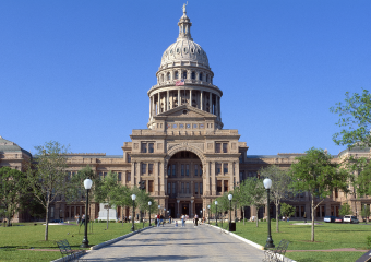 ダウンタウンにある州議事堂・オースティンはテキサス州の州都